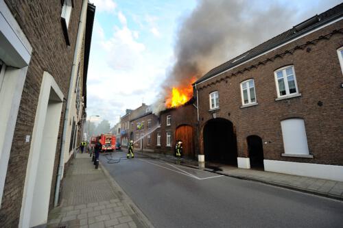 Binnenbrand Groot Burg, Janssenstraat, Beek